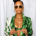 Alicia Keys Instagram – “Build your own pyramids, write your own hieroglyphs” –  @kendricklamar 

St. Louis see u tonight!!!! 🤩🤩