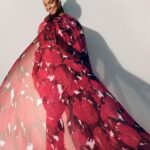 Alicia Keys Instagram – The world is so…. physical. You know, you’re not really taught about the spiritual, the soulful, you’re not really taught about how important it is to be a full person on the inside. My skin didn’t begin to change until I changed the energy around me, and within me. Big love to @instylemagazine and @keyssoulcare 💜💜💜