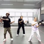 Alicia Keys Instagram - Bringing that NEW energy to the KEYS to the summer tour starting next week!! You wanna learn this with me? Can’t wait to see u! This whole show is crazier then I’ve EVERRR done!!!!🤯🤯🤯