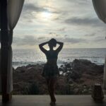 Alicia Keys Instagram - Balance. Working on balance. I’m gonna give EVERYTHING to The Keys to the Summer Tour. But before that, a little time for me and those I love the most…..😍😍😍🌈🌈🌈🦋🦋🦋#FSPuntaMita R u good at finding balance? Four Seasons Resort Punta Mita, Mexico