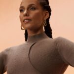 Alicia Keys Instagram – IT’S HERE✨My latest collab with @Athleta just dropped and it’s soooo freshhhhh!!! 😍

This collection is all about freedom, newness, space to think, move and be YOU —it’s a brand new year, so give yourself a bold new start🔥🔥🔥

Tap to shop. #PowerofShe #AthletaXKeys
