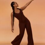 Alicia Keys Instagram – IT’S HERE✨My latest collab with @Athleta just dropped and it’s soooo freshhhhh!!! 😍
This collection is all about freedom, newness, space to think, move and be YOU —it’s a brand new year, so give yourself a bold new start🔥🔥🔥
Tap to shop. #PowerofShe #AthletaXKeys