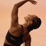 Alicia Keys Instagram – IT’S HERE✨My latest collab with @Athleta just dropped and it’s soooo freshhhhh!!! 😍

This collection is all about freedom, newness, space to think, move and be YOU —it’s a brand new year, so give yourself a bold new start🔥🔥🔥

Tap to shop. #PowerofShe #AthletaXKeys