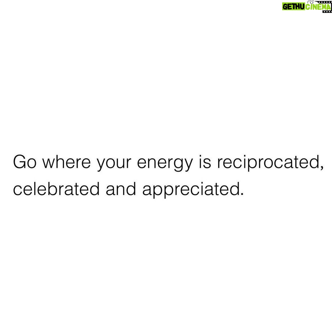Alicia Keys Instagram - Surrounding myself with things that are good for me!! Mantra of my lifetime @keyssoulcare✨💜