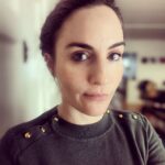 Alison Haislip Instagram - When portrait mode makes your head look like the 👽 emoji.