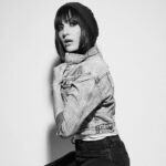 Alison Haislip Instagram - "Everything looks better in black and white..." Kodachrome by Simon and Garfunkel (Central Park edition IYKYK) 📸 @matt_kallish 💄 @makeup_by_kristine_