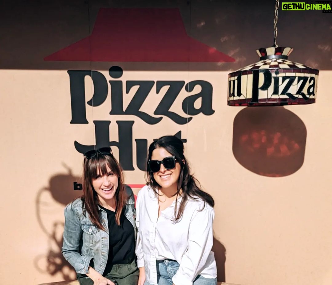 Alison Haislip Instagram - If there's anything @jenniferficarra and I love to do, it's EAT. Thanks for the invite to #chainfest, @pizzahut!