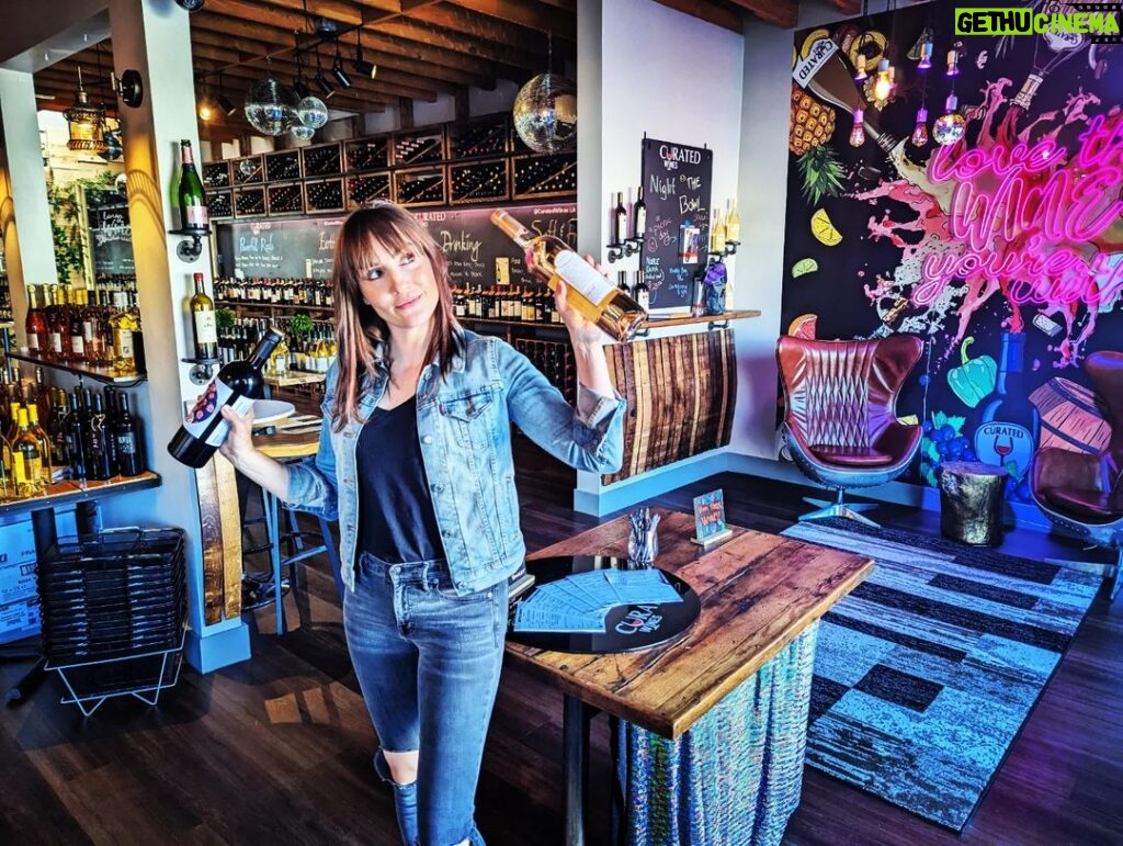 Alison Haislip Instagram - 🍷HEY LA!🍷 I helped open a super rad wine shop this week, @curatedwinesla! Every wine has been handpicked by the owners, @ogkelsbells (Level 3 somm, NBD) & @johnnyjos, and I can personally attest that all are AWESOME. Even better, there will be wine tastings Fridays thru Sundays! I'll be here quite often on the weekends, so come by, try some fun wines, and grab a bottle or 3 for your holiday plans! #curatedwines #winetasting #wineinfluencer #wine #wine #wine