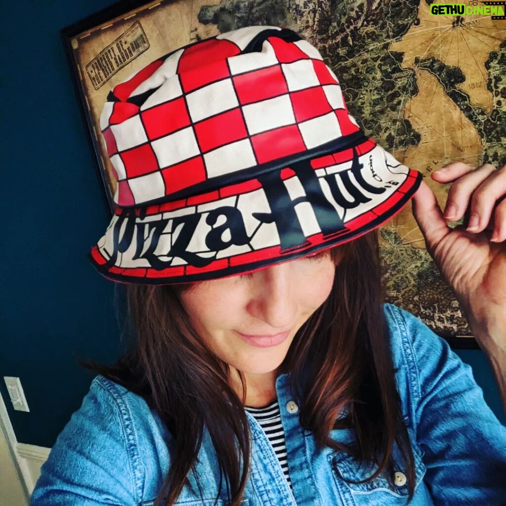 Alison Haislip Instagram - Just when you thought your old school Pizza Hut lampshade hat couldn't get any cooler...IT REVERSES. 🍕👒😎 #PizzaHutPartner