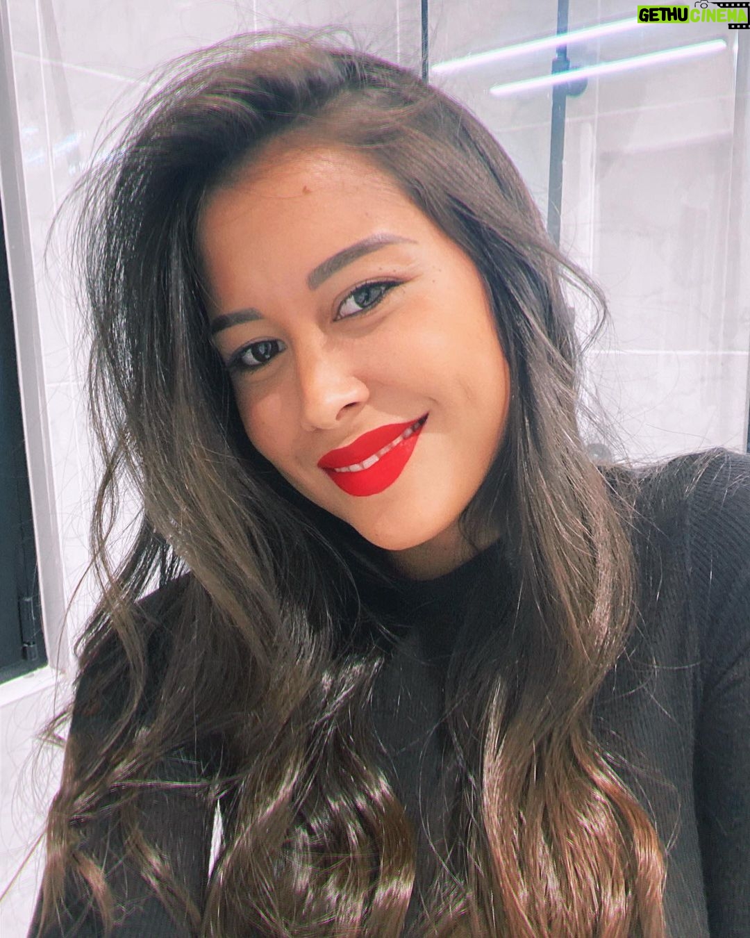Alizée Williot Instagram - Happy sunday !