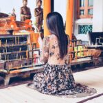 Alizée Williot Instagram - Au temple Wat Pho, où l’espace d’un instant le temps s’est arrêté... 🙏🏼❤️ Wat Pho Temple, Bangkok