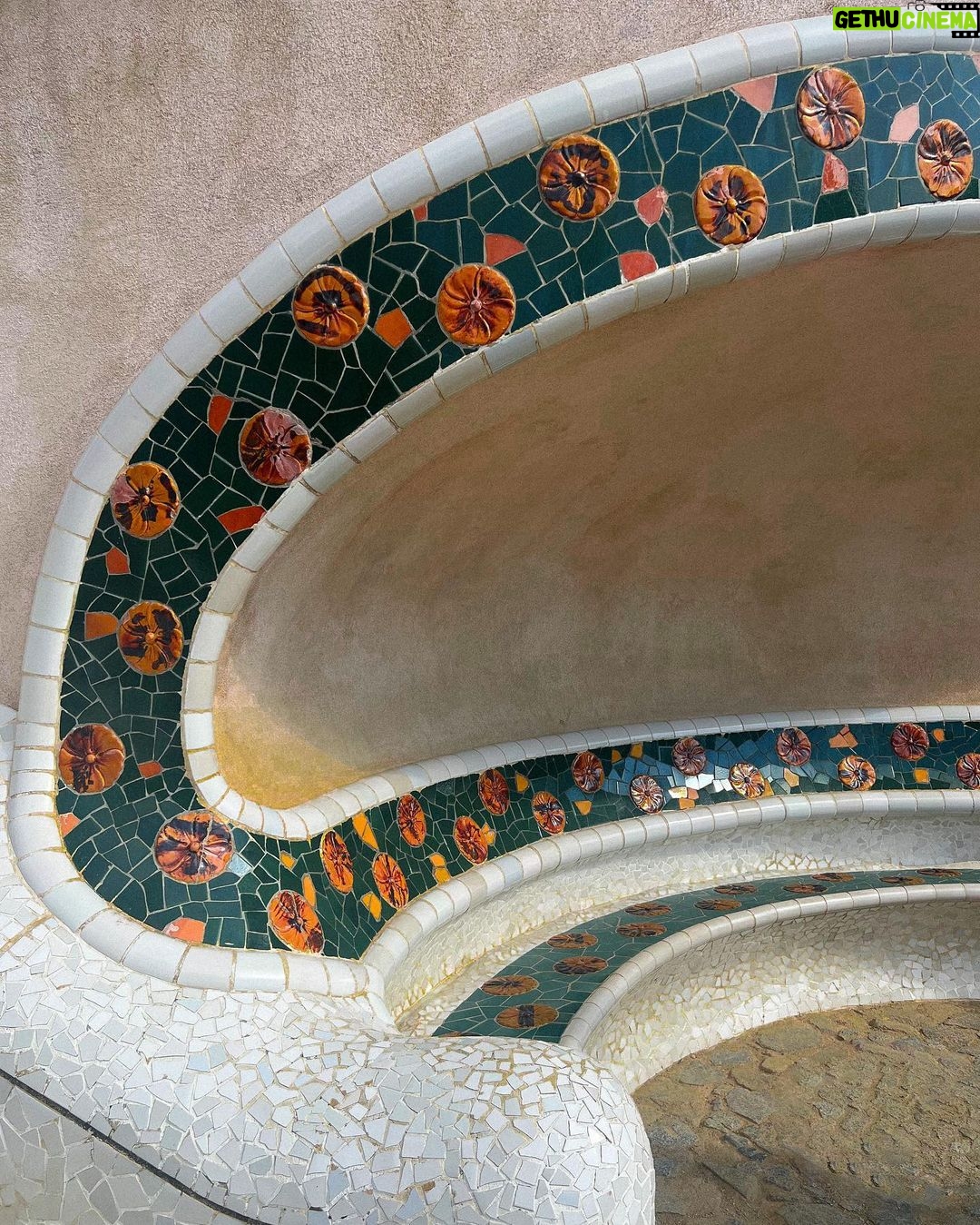 Alizeh Agnihotri Instagram - oh my Gaudí