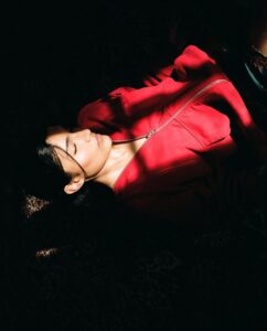Alizeh Agnihotri Instagram - feeling red 🥀