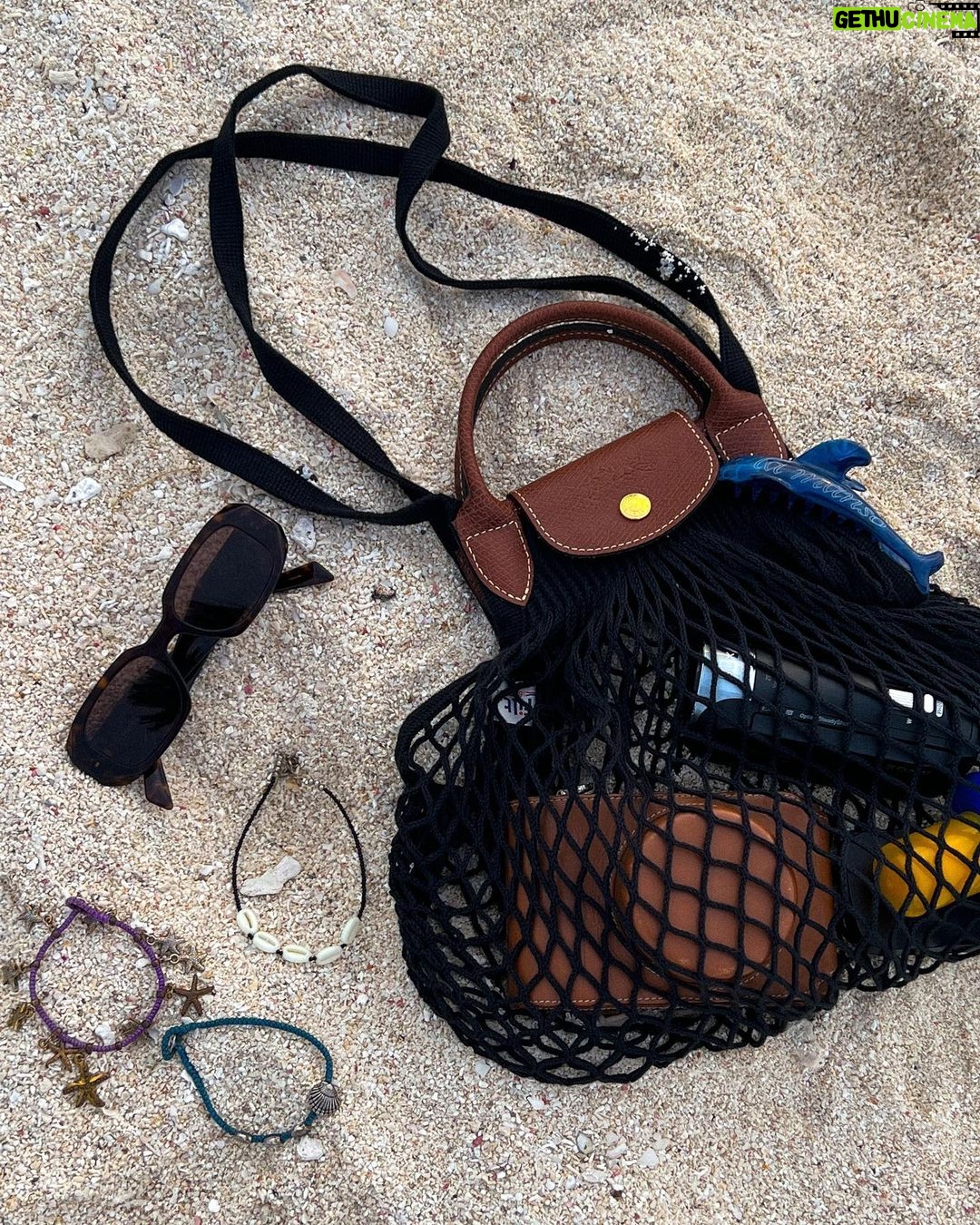 Alizeh Agnihotri Instagram - i’m a beach
