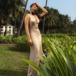 Alizeh Agnihotri Instagram - feels like prom 💐