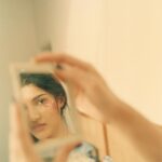 Alizeh Agnihotri Instagram - reflecting 🪩