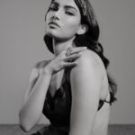 Alizeh Agnihotri Instagram - ‘bout to call the paparazzi on myself