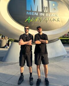 Alok Instagram - Holidays in family ♥️♥️♥️ @universaldestinationsbrasil