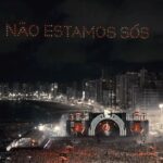 Alok Instagram - Fala, galera! Já temos o primeiro clipe do primeiro minuto de 2024 🤘​ Construímos esse vídeo utilizando as imagens da galera que criou o template do @bradesco disponibilizado lá no CapCut. E o resultado me deixou muito feliz: foram milhares de retrospectivas compartilhadas. Criamos uma nova história e uma memória maravilhosa juntos. Lembre-se sempre: não estamos sós! ​ É uma emoção estar nos melhores momentos de vocês. Eu agradeço muito quem participou. Agora, bora ver? ​ Vem, 2024! #PrimeiroVemVocê #publi