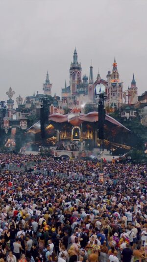 Alok Instagram - @alok premiered a brand new track at the Tomorrowland 2023 MainStage. ‘Hear Me Now’  is now exclusively available on @amazonmusic. Link in bio.
