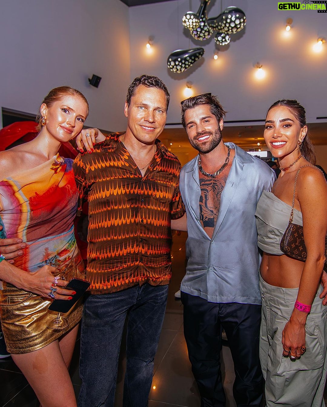 Alok Instagram - 20 years after my father opened Tiesto's show in Brazil, we found ourselves in Ibiza where I opened his show this time, and my father was there watching it. @ushuaiaibiza Vinte anos depois de meu pai ter aberto o show do Tiesto no Brasil, nos encontramos em Ibiza, onde dessa vez, quem abriu o show fui eu, e meu pai estava lá assistindo. 🫶🏼 Ibiza, Spain
