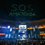 Alok Instagram - SOS AMAZÔNIA Mais uma vez, tocar em Manaus foi uma alegria, mas que não supera a tristeza de testemunhar das maiores secas já registradas na região amazônica, gerando muita aflição. Que SOS Amazônia seja mais que uma palavra de ordem, mas um chamado à consciência sobre o que estamos vivendo. Chegou a hora de encerrar o ciclo. Foram 10 anos de @pumpmanaus e esse foi meu último pump black. Fizemos história juntos! Obrigado @bdct e a todos vocês por esses lindos anos juntos. Fizemos história em Manaus. Amo vocês! ❤️ [ENG] Once again, performing in Manaus was amazing, but it doesn’t surpass the sadness of witnessing the worst droughts ever recorded in the Amazon region, causing a lot of distress. May SOS Amazon be more than a slogan but a call to awareness about what we are experiencing.