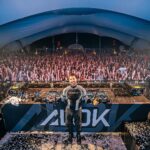 Alok Instagram – Bom dia! 🧡 Good morning!

Próximos shows / Next shows 
Dec 29 – Salvador, BA – @viradasalvador 🇧🇷
Dec 30 – Guriri, ES – @paradorinternacionalguriri 🇧🇷
Dec 30 – Guarapari, ES – @p12guaraparioficial 🇧🇷
Dec 31 – Fortaleza, CE – @reveillonmarinapark 🇧🇷
Dec 31 – Réveillon Prefeitura – Fortaleza, CE 🇧🇷
Jan 2 – Pratigi, BA – @universoparalello 🇧🇷
Jan 6 – Cabedelo, PB – @festverao_pb 🇧🇷
Jan 14 – Aspen, CO – @thesnowlodgeaspen 🇺🇸
Jan 20 – Denver, CO – @temple_denver 🇺🇸
Jan 25 – Las Vegas, NV (USA) – @hakkasannightclub 🇺🇸
Jan 27 – Alok presents: Something/Else – Tulum, QRO – @zamna.music 🇲🇽 Jurerê Internacional, Florianópolis, SC