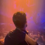 Alok Instagram – Bom dia! 🧡 Good morning!

Próximos shows / Next shows 
Dec 29 – Salvador, BA – @viradasalvador 🇧🇷
Dec 30 – Guriri, ES – @paradorinternacionalguriri 🇧🇷
Dec 30 – Guarapari, ES – @p12guaraparioficial 🇧🇷
Dec 31 – Fortaleza, CE – @reveillonmarinapark 🇧🇷
Dec 31 – Réveillon Prefeitura – Fortaleza, CE 🇧🇷
Jan 2 – Pratigi, BA – @universoparalello 🇧🇷
Jan 6 – Cabedelo, PB – @festverao_pb 🇧🇷
Jan 14 – Aspen, CO – @thesnowlodgeaspen 🇺🇸
Jan 20 – Denver, CO – @temple_denver 🇺🇸
Jan 25 – Las Vegas, NV (USA) – @hakkasannightclub 🇺🇸
Jan 27 – Alok presents: Something/Else – Tulum, QRO – @zamna.music 🇲🇽 Jurerê Internacional, Florianópolis, SC