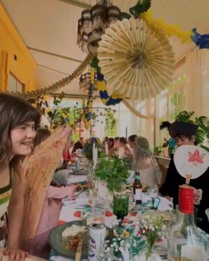 Alva Bratt Instagram - midsommar 1523 🧚‍♂️🛡️⚔️🦂 ~~~ Vasas frillor mfl ~ 🗡️♥️ ~ @dorisdaga 🪭🏰