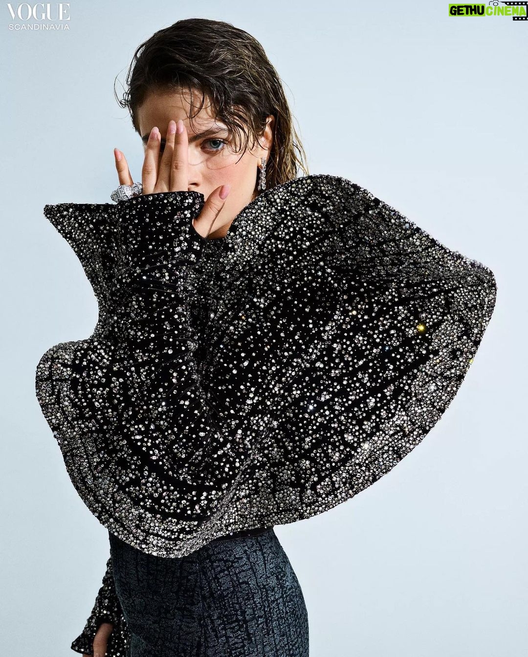 Alva Bratt - 4.1K Likes - thank you so much @voguescandinavia & @cartier 🪩 for this honourable shoot 🌀VOGUE Scandinavia dec/jan issue 15 @hassenielsenstudio på foto @mariabarsoum styling @anyadetobon_makeup på make 🌬️ @fridaselkirk på naglar @karolinaliedberg på hår ~ tack @martinabonnier 🧡 and thank you @claremcy for the sweet interview