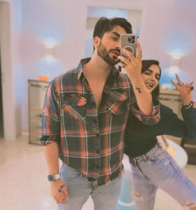 Aly Goni Instagram - 🫶🏻