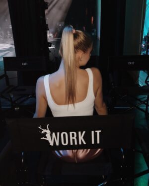 Alyssa Trask Instagram - Work It is out now📢‼️ @netflix @workitmovie 

I am so grateful to have been a part of this film and congrats to everyone involved in making this movie possible! 
GO WATCH IT💖💖 #thunderbirds #workit