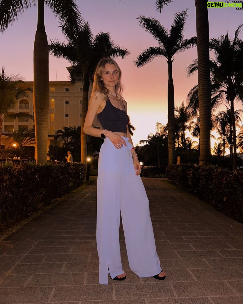 Alyssa Trask Instagram - Après-Sea🪸🌴 Costa Rica