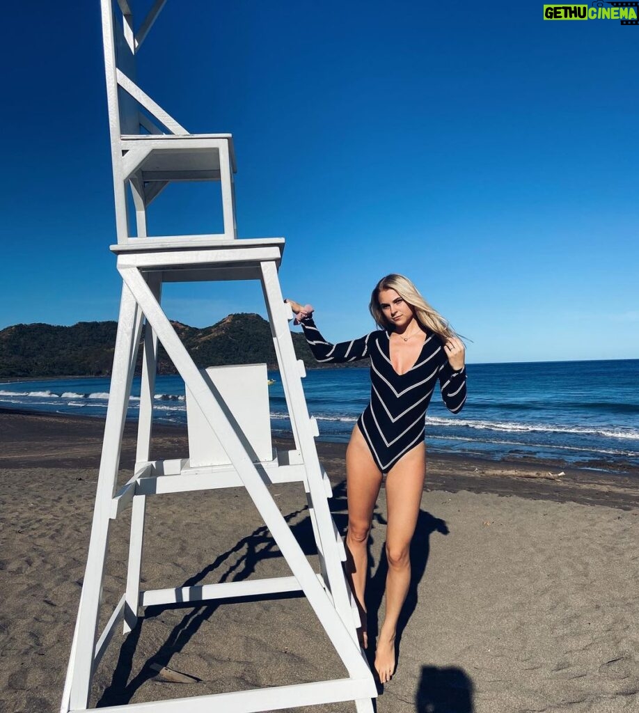 Alyssa Trask Instagram - Ready for duty⚓️💋 Costa Rica