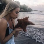 Alyssa Trask Instagram – Twinkle Twinkle little star(fish)🌟🌟
——————————————————————Check out @danielwellington for their Boxing Day deals to get a free strap with your purchase of select holiday bundles and use my promo code ALLYTRASK to get 15% off!
#danielwellington #boxingdayxdw #ad 
Link in bio💋