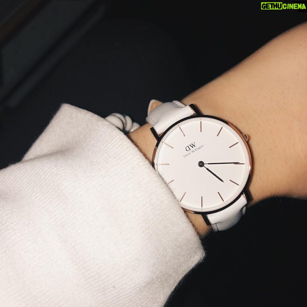 Alyssa Trask Instagram - Getting into the holiday spirit with my @danielwellington watch❣️Use my promo code ALLYTRASK to get an additional 15% off their Black Friday deals until November 26th. #danielwellington
