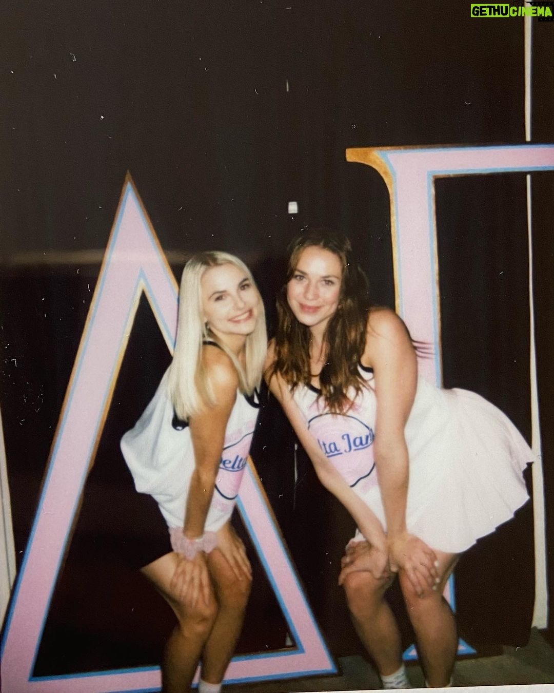 Alyssa Trask Instagram - Welcome to Greek lifeš¤ Delta Gamma Mansion