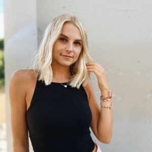 Alyssa Trask Instagram - Fresh hair...fresh start💇🏼‍♀️