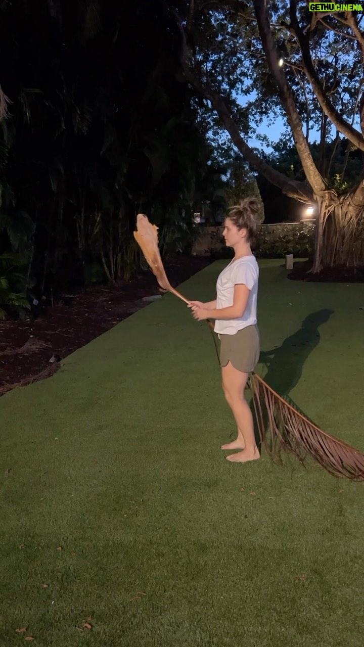 Amanda Cerny Instagram - HOBBY HORSE CHAMPIONSHIP 2023 🐴: 🌴 👧🏻: @amandacerny 🎙️: @johannesbartl Florida