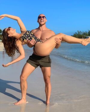 Amanda Cerny Instagram - Teamwork makes the dream work🍑 like it When you see it 😂😂😂😂