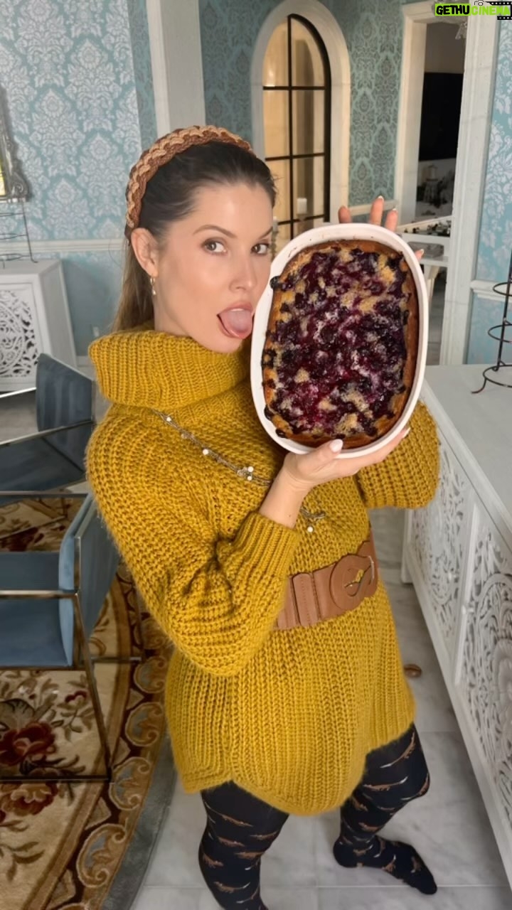 Amanda Cerny Instagram - The key to a Happy Thanksgiving is surrounding yourself with loving friends and family …that do all the cooking. 😈