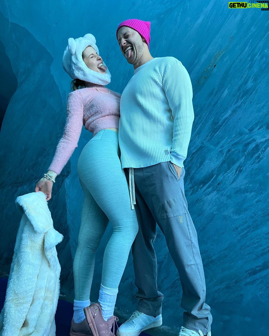 Amanda Cerny Instagram - We Ain’t nothin but mammals Chamonix, France