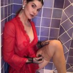 Amanda Cerny Instagram - Bonjour 😚💋 Happy Valentines Day ❣️🎁 Megeve, France