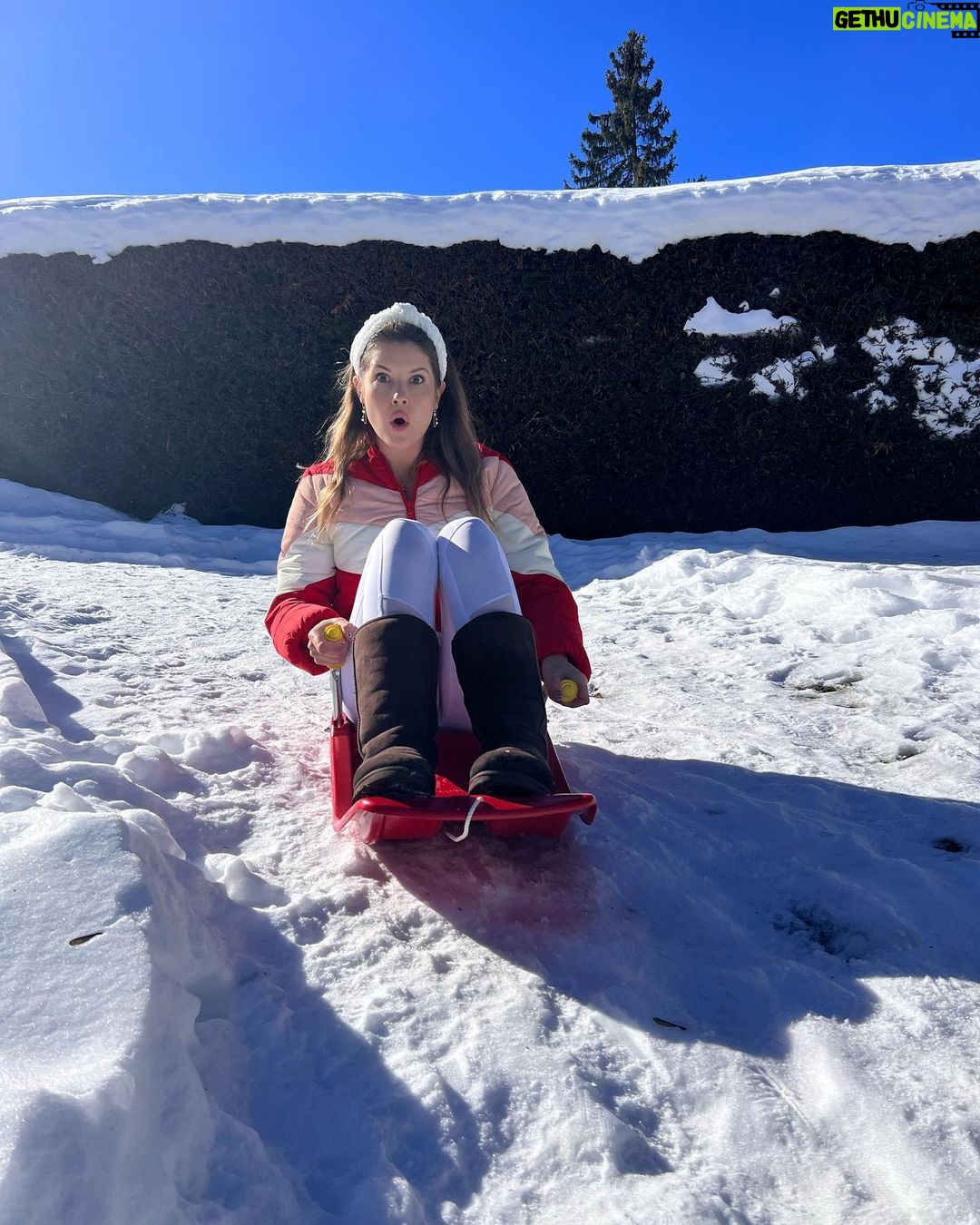 Amanda Cerny Instagram - Training for Mont Blanc tomorrow ❄️🎿⛄️ Megève