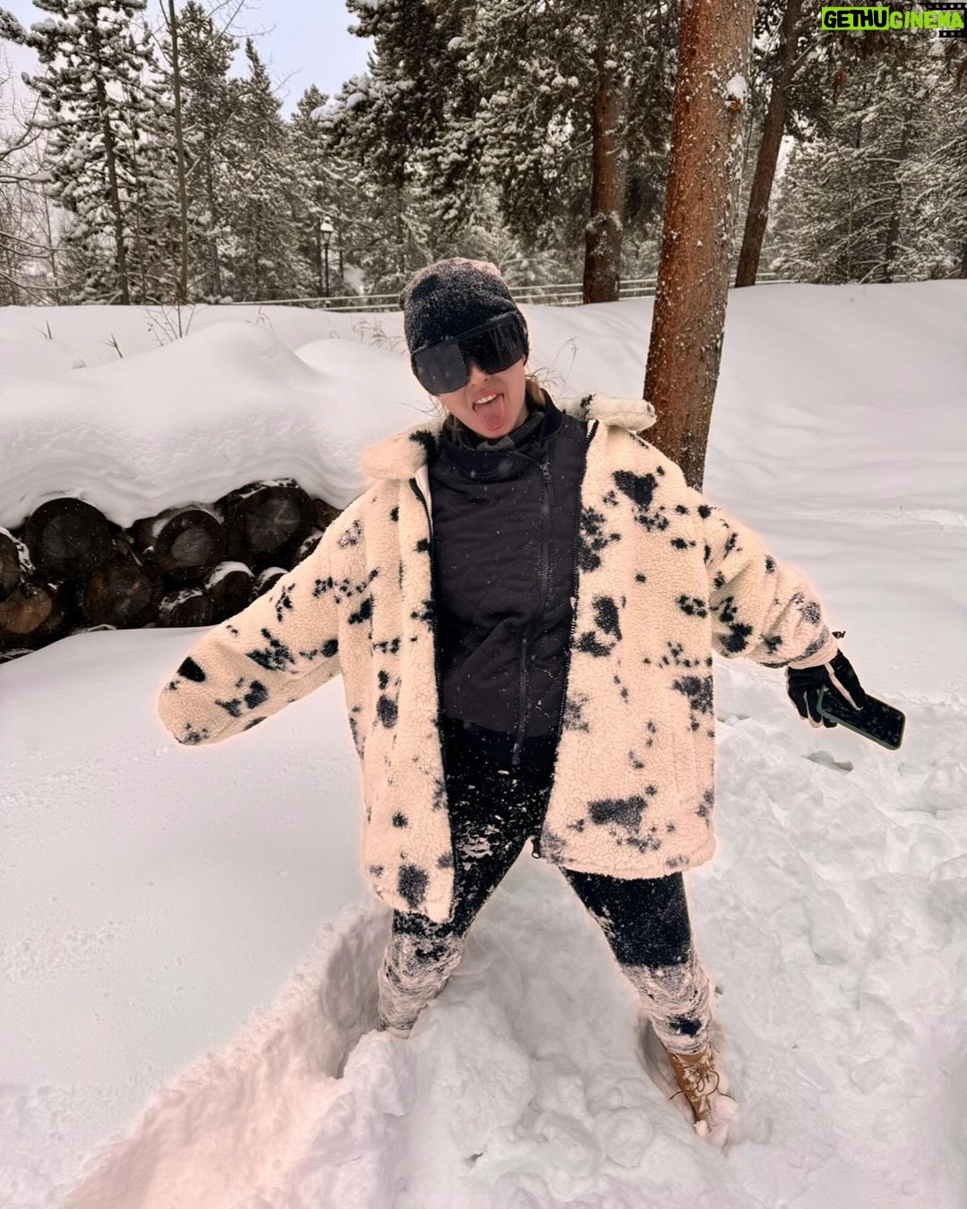 Amanda Cerny Instagram - Florida has entered the chat 🗻🐾 🥶 Breckenridge, Colorado