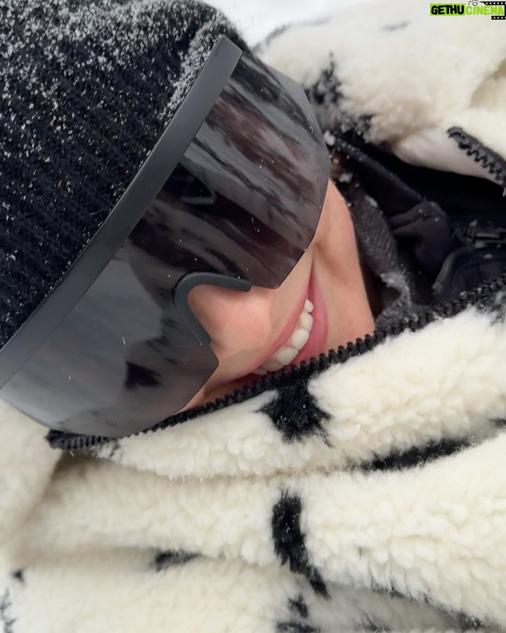 Amanda Cerny Instagram - Florida has entered the chat 🗻🐾 🥶 Breckenridge, Colorado