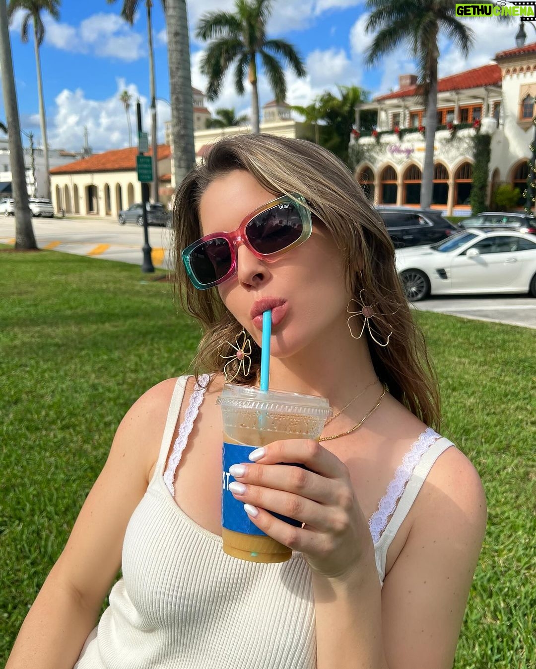 Amanda Cerny Instagram - Family time ❤️🥰 >> Palm Beach, Florida