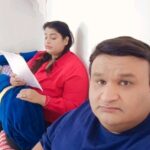 Ambika Ranjankar Instagram - Meri galti to batao #nirmalsoni #foryou #foryoupage #forfun #couplegoals #onscreencouple #husband #wife #instagramreels #funnyreels