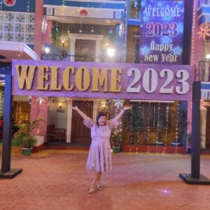 Ambika Ranjankar Instagram - Wake up! 2023 is your year... Accomplish all that you always wanted to, walk that extra mile... You are almost there don't give up! 2023 is all yours! Just wake up🙏💕👍