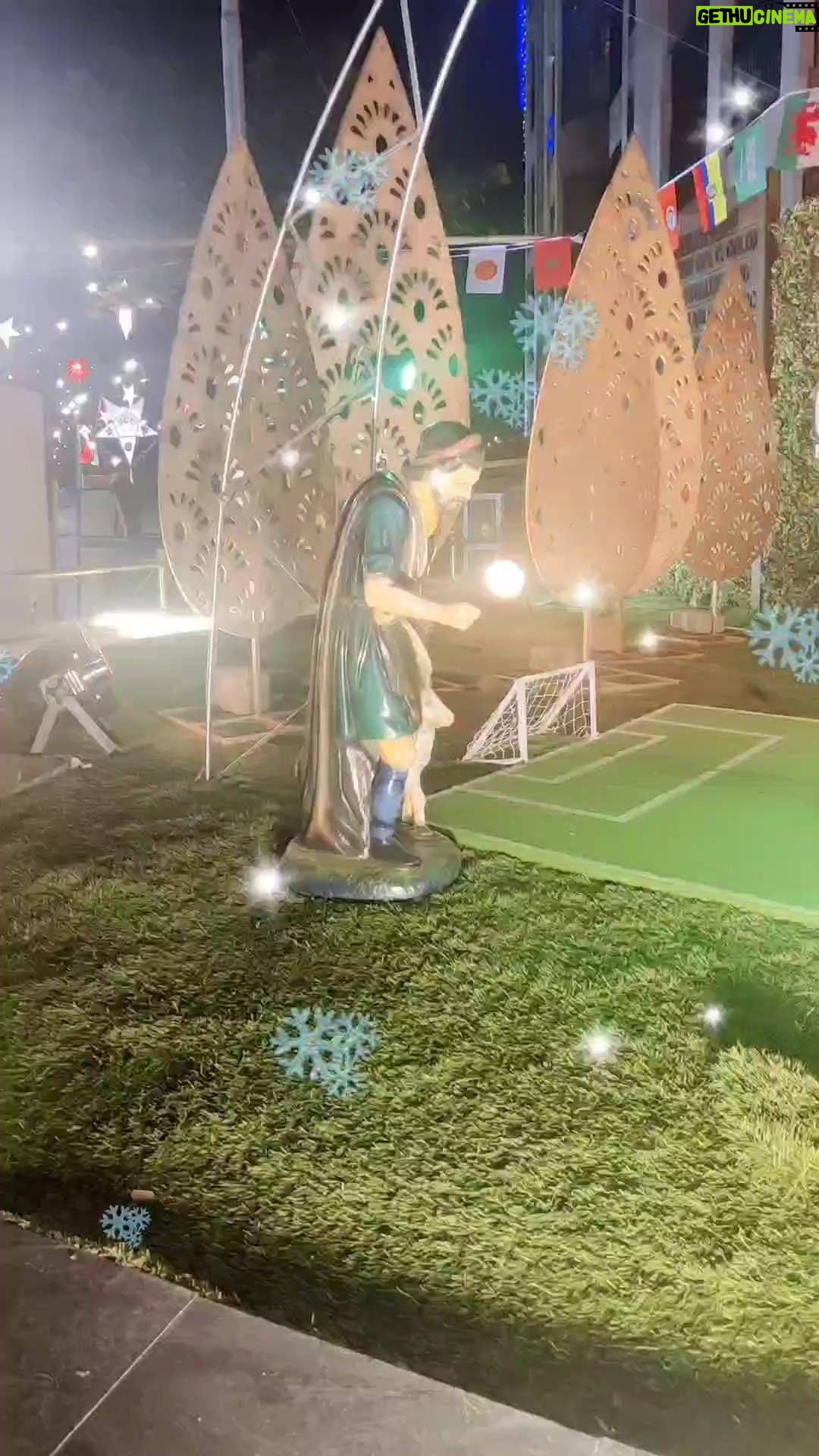 Ambika Ranjankar Instagram - Merry Christmas Everyone🎉🎄🎅⛄🦌 Thanks darling @rarun7828 for the morning drive! 💕🙏 #christmas #christmasdecor #christmastree #christmastime #christ #celebration #instafamily #instagram #instareels #reelswithhasmukhi #reelsoftheday #reelsviral
